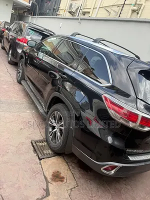 Toyota Highlander XLE V6 4x2 (3.5L 6cyl 6A) 2016 Black