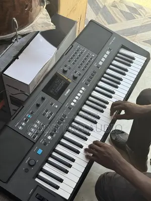 Yamaha PSR-E483 Keyboard