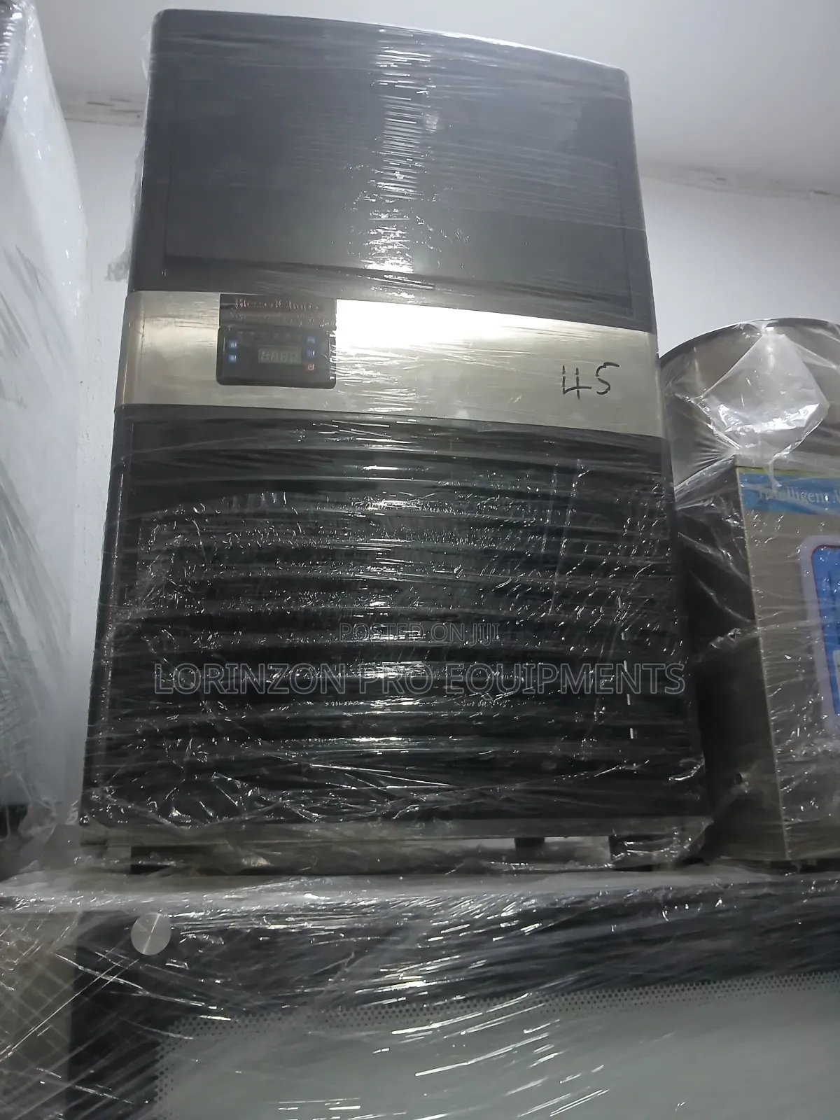 45 Cubes Ice Cube Machine