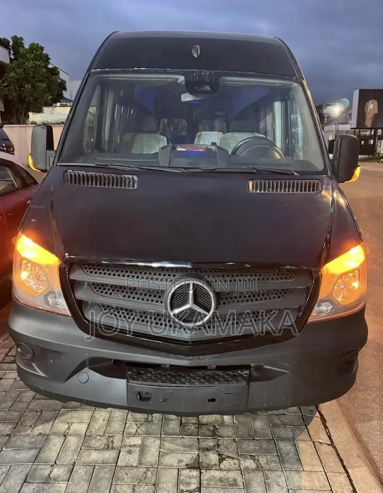 Mercedes-Benz Sprinter 2015 Black
