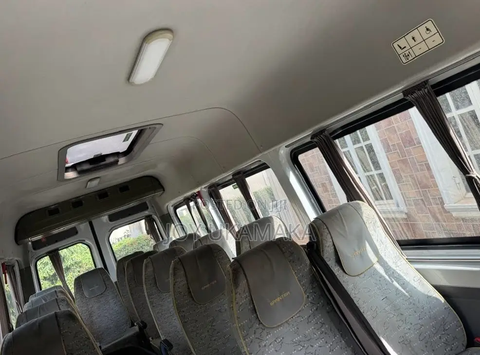 Mercedes-Benz Sprinter 2015 Black