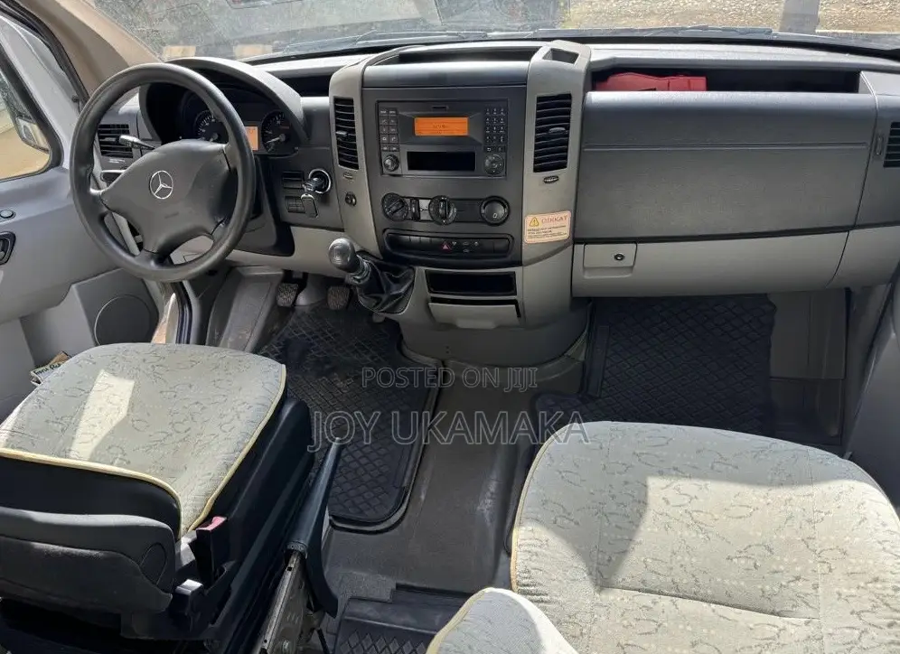 Mercedes-Benz Sprinter 2015 Black