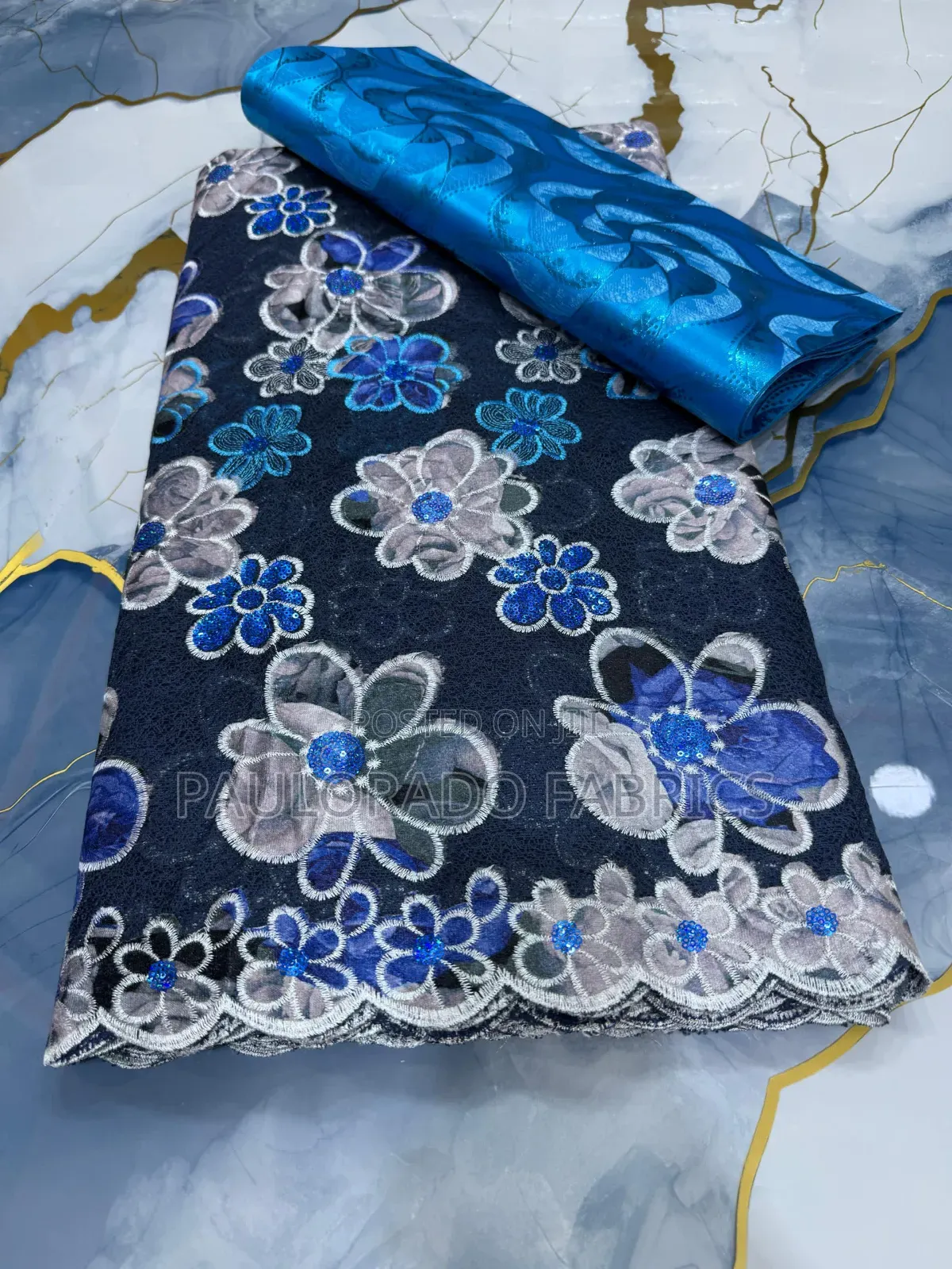 Big Chantilly Lace