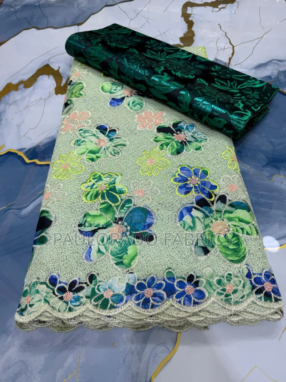 Big Chantilly Lace
