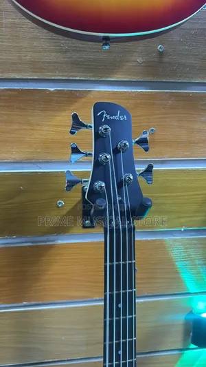 Fender 5 Strings Active Bass Guitar