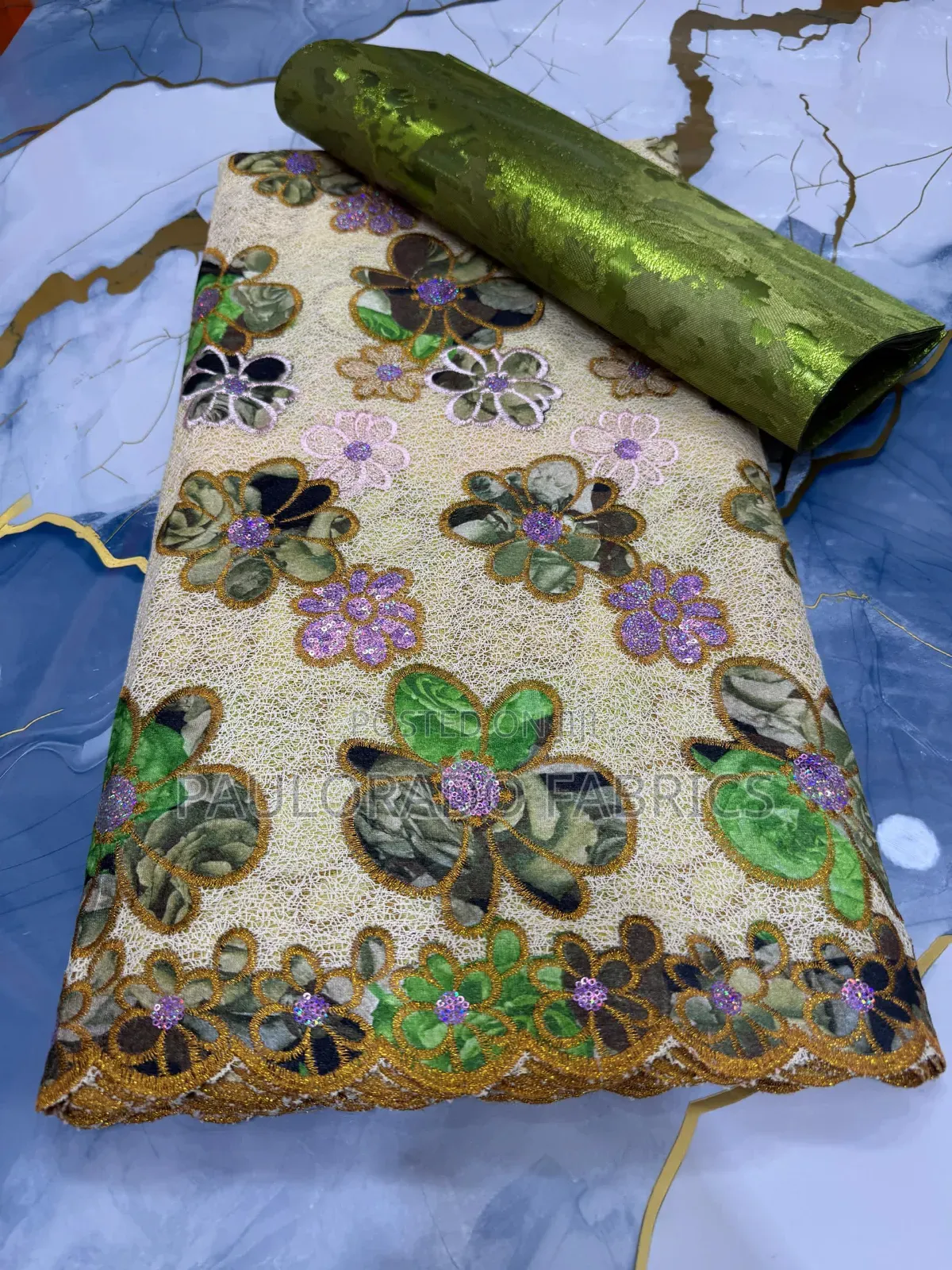 Big Chantilly Lace