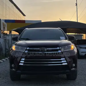 Toyota Highlander Limited 4x4 V6 (3.5L 6cyl 8A) 2017 Maroon