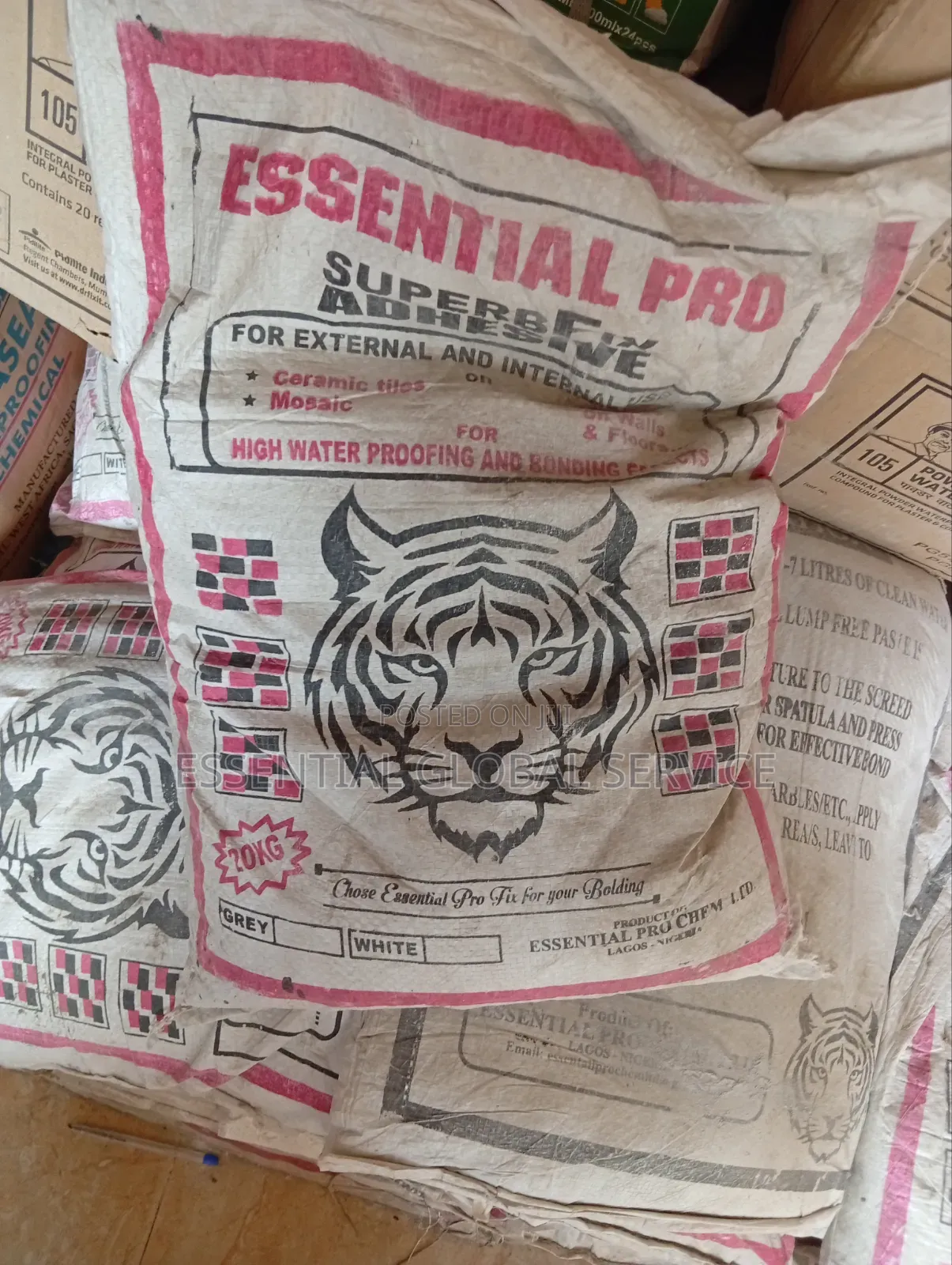 Essential Pro Super Fix Adhesive