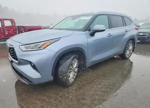 Toyota Highlander 2022 Blue