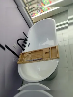 Luxury Bathtub White and Black With Complete Mixer