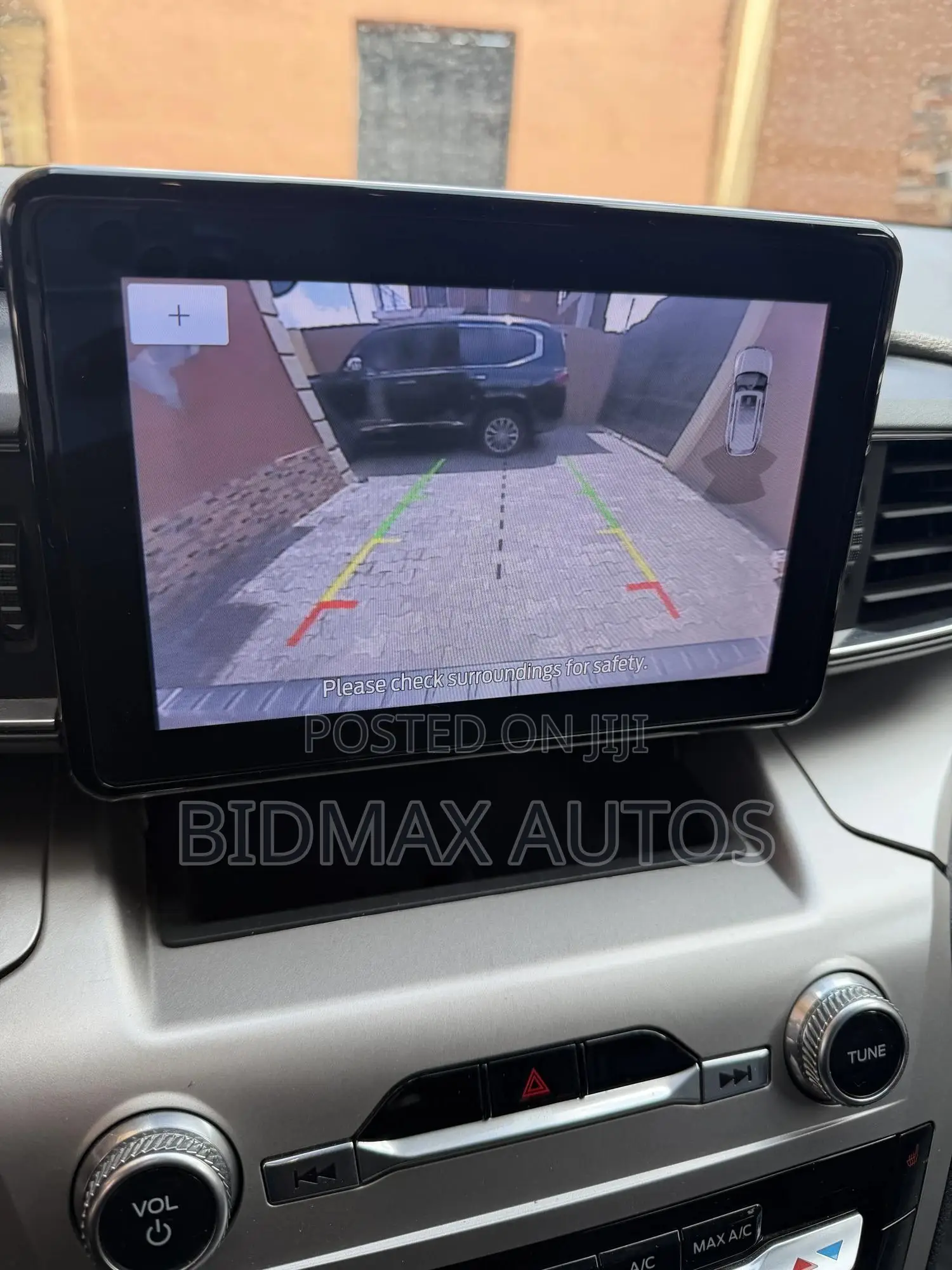Ford Explorer XLT 2022 Gray