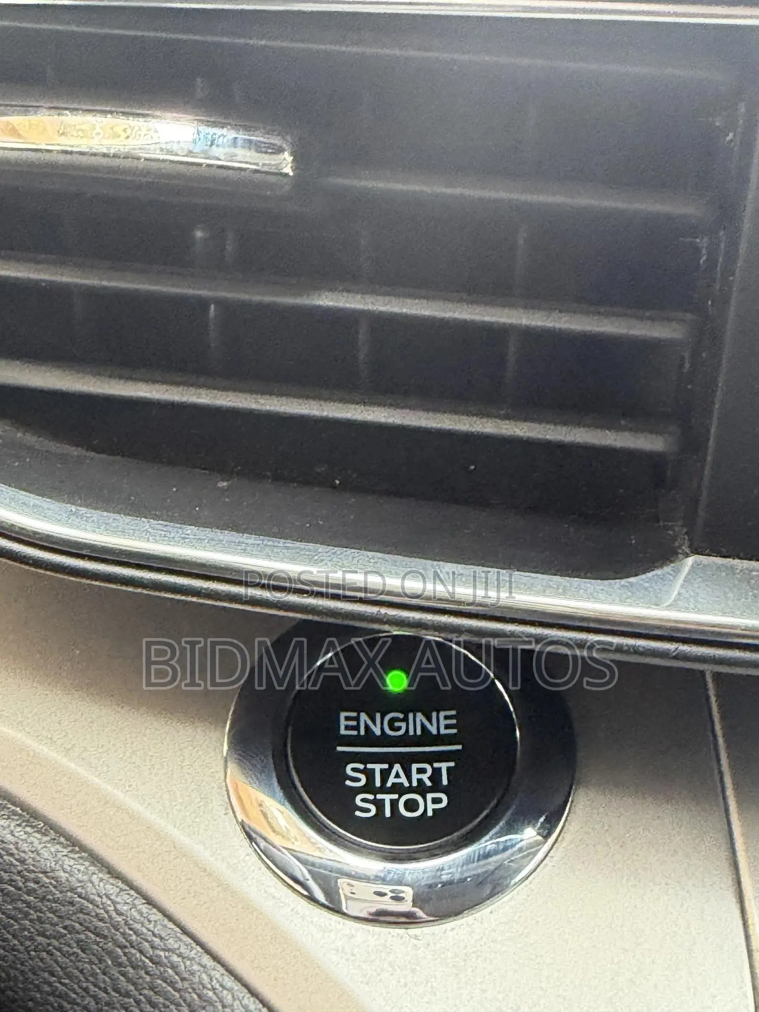 Ford Explorer XLT 2022 Gray