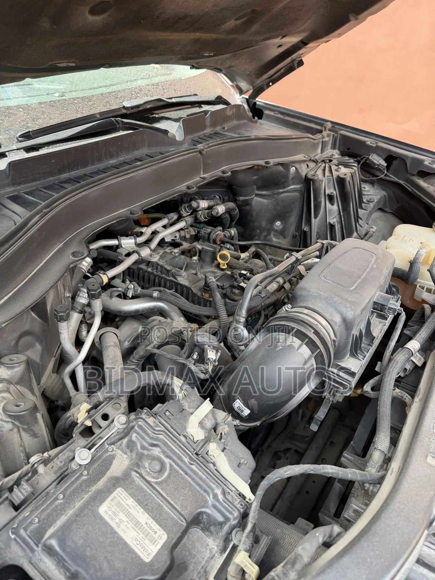 Ford Explorer XLT 2022 Gray