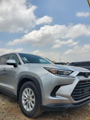 Toyota Highlander 2024 Silver