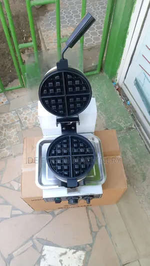 Rotating Waffle Baker