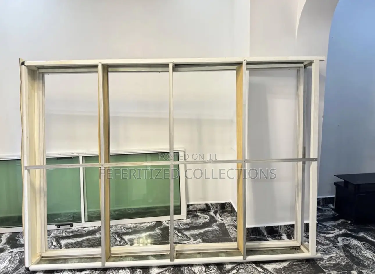 Aluminium Glass Wood Display Shelf – 8 Compartments