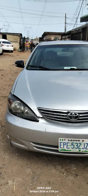 Toyota Camry 2004 Silver