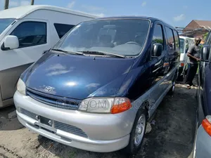 Toyota HiAce 2003 Green