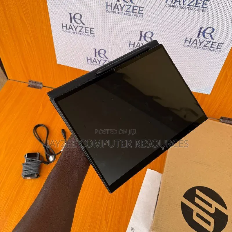 Laptop HP Dragonfly Folio 16GB Intel Core i7 SSD 1T