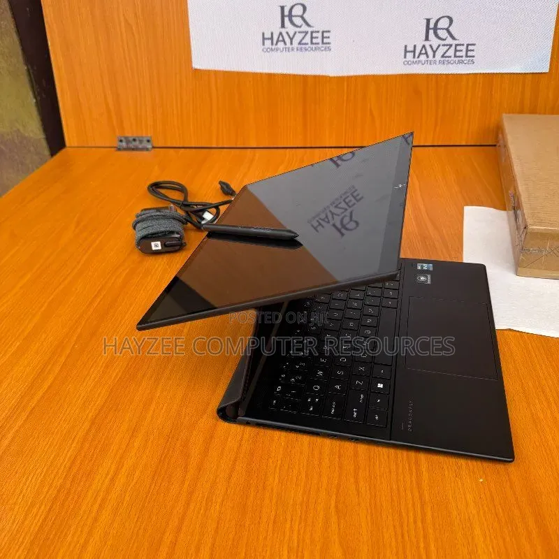 Laptop HP Dragonfly Folio 16GB Intel Core i7 SSD 1T