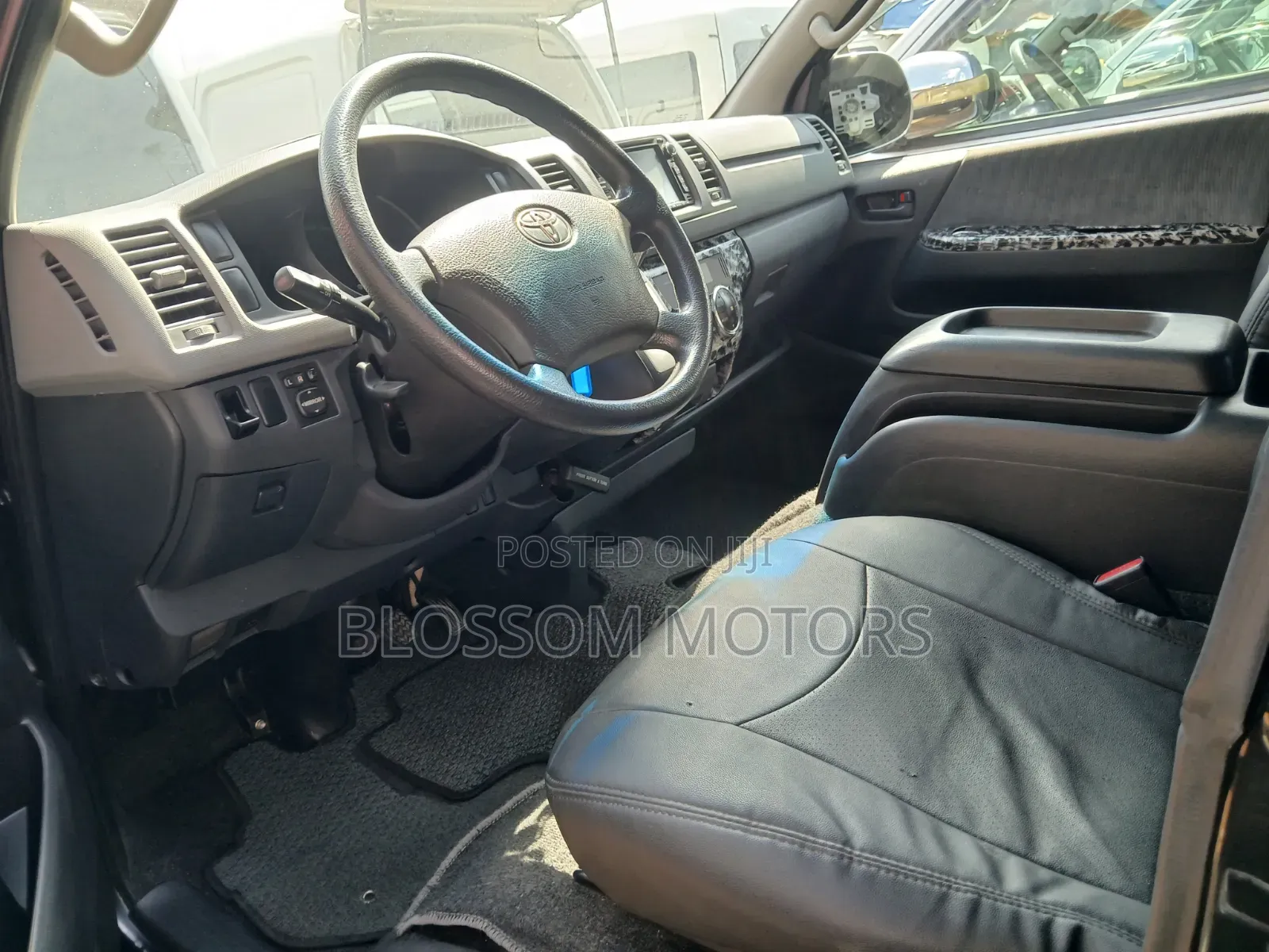 Toyota HiAce 2012 Grey