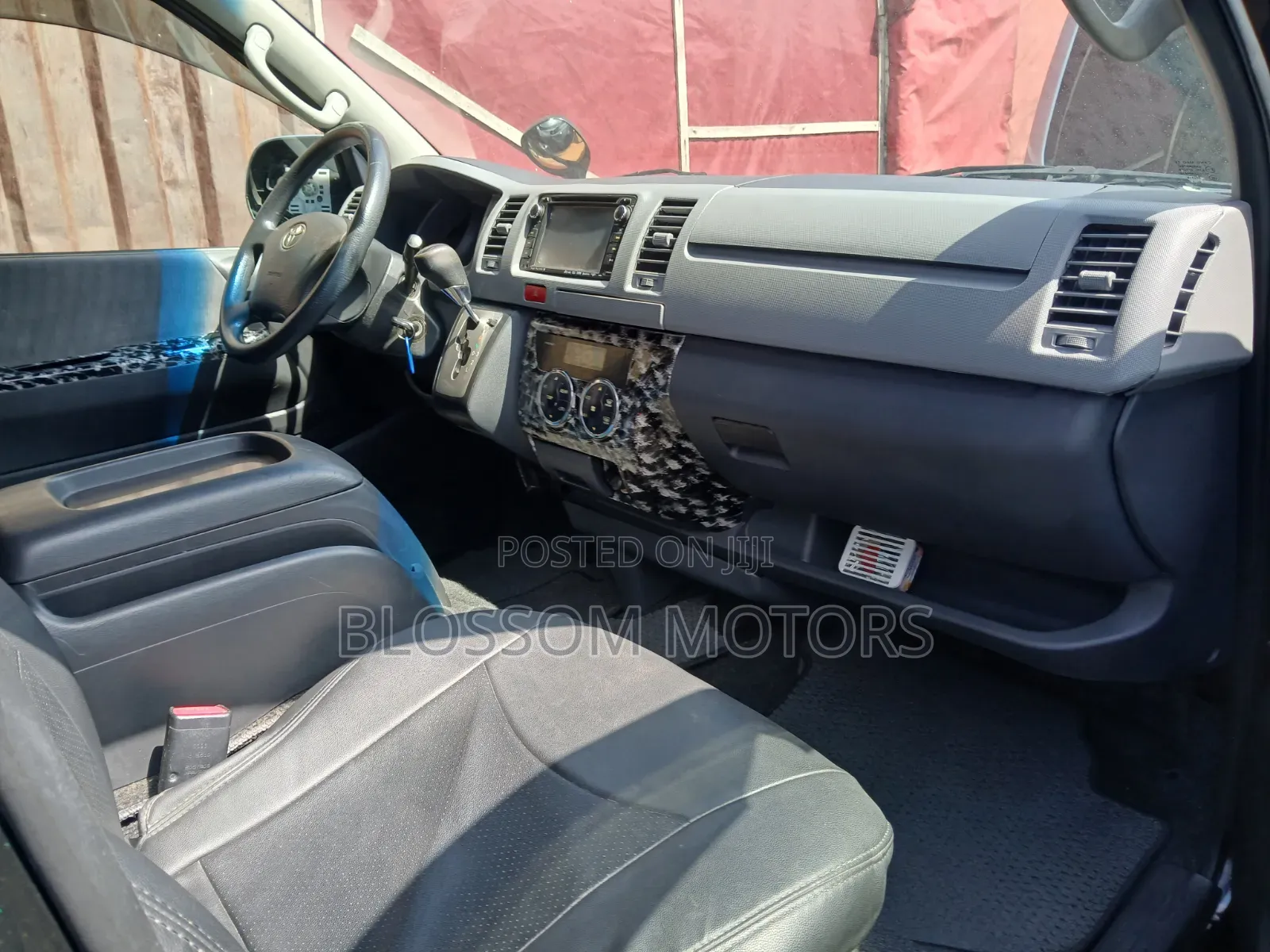 Toyota HiAce 2012 Grey