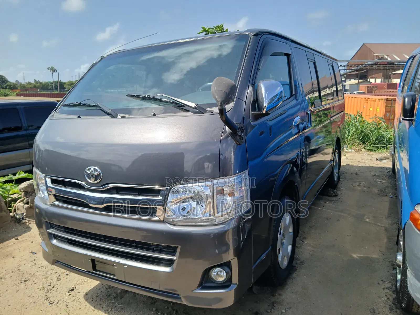 Toyota HiAce 2012 Grey