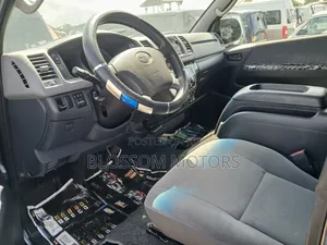 Toyota HiAce 2012 Grey
