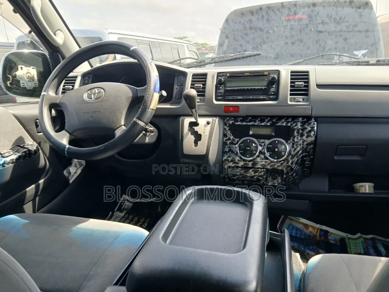 Toyota HiAce 2012 Grey