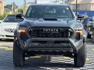 Toyota Tacoma TRD Off-Road Double Cab 4WD 5.0 ft. SB (Hybrid) 2025 Gray