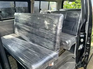 Toyota HiAce 2013 Black