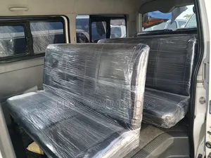 Toyota HiAce 2014 White