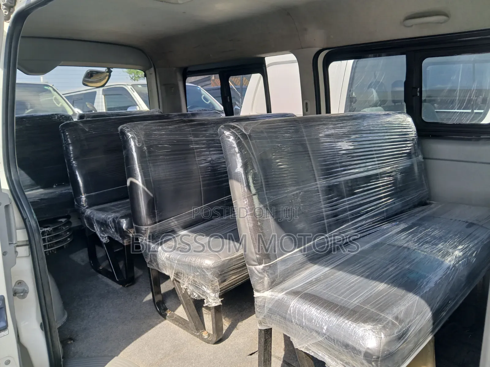 Toyota HiAce 2014 White