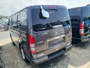 Toyota HiAce 2012 Grey