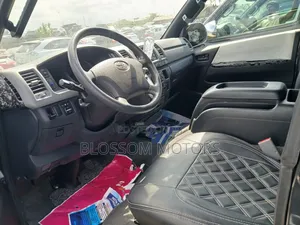 Toyota HiAce 2012 Grey