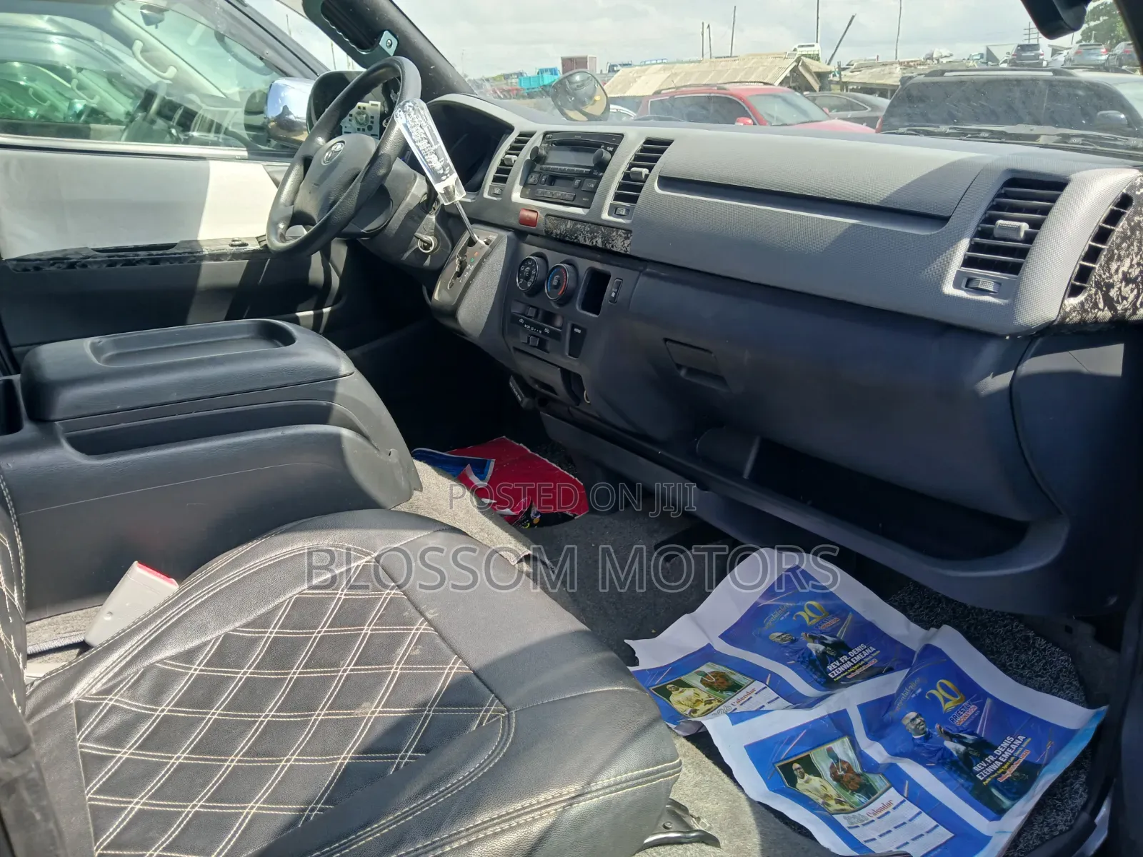 Toyota HiAce 2012 Grey