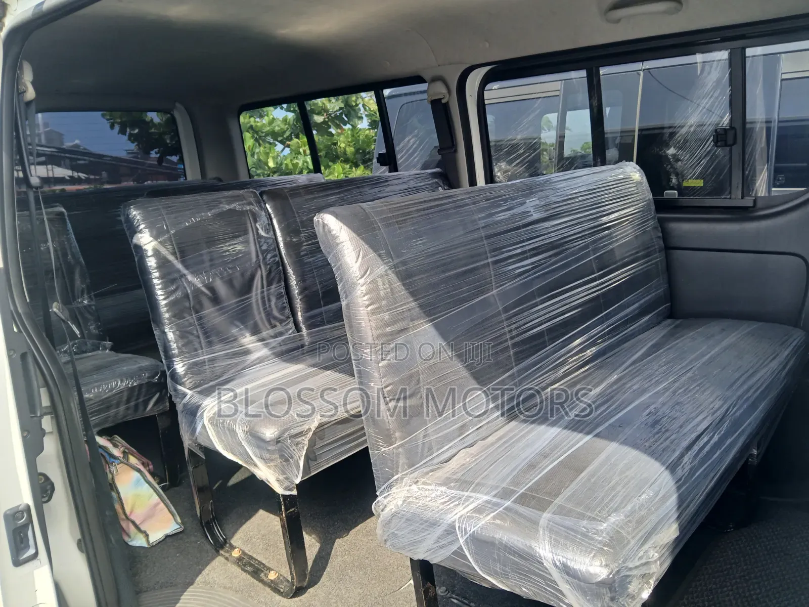 Toyota HiAce 2013 White