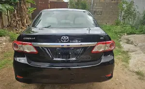 Toyota Corolla L 4dr Sedan (1.8L 4cyl 5M) 2012 Black