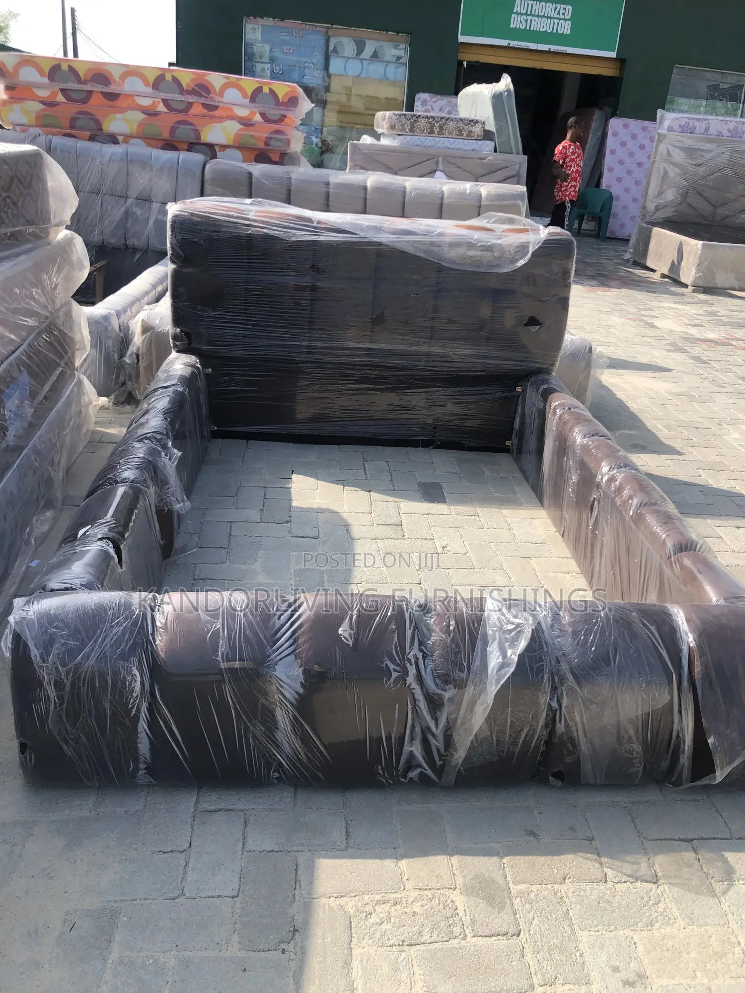 Puffy Design 4.5 by 6 Bed Frame
