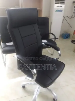 Black Swivel Chair (Executive)