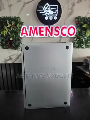 Desktop Computer Apple Mac Pro 8GB Intel Core i5 SSD 512GB
