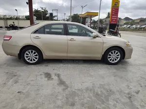 Toyota Camry 2010 Gold