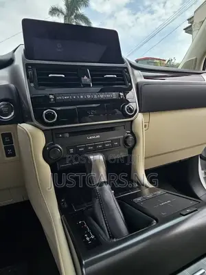 Lexus GX 460 AWD 2023 White