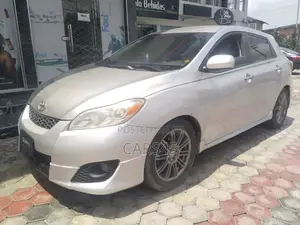 Toyota Matrix 2010 Silver