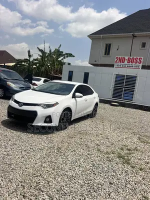 Toyota Corolla S 4dr Sedan (1.8L 4cyl CVT) 2015 White