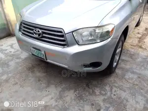 Toyota Highlander 2010 Silver
