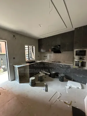 4bdrm Duplex in Berger for sale