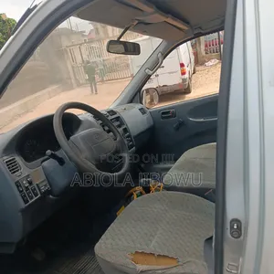 Toyota HiAce 2006 Grey