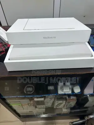 New Laptop Apple MacBook Air 2024 M3 15-inch 16GB Apple M3 SSD 256GB