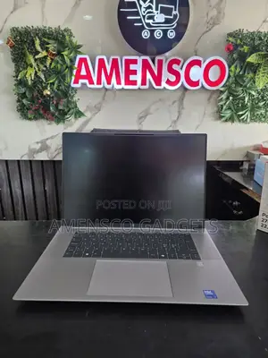Laptop HP ZBook Studio 32GB Intel Core Ultra 7 SSD 1T